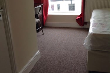 6 bed house, Hill Park Crescent, Mutley, Plymouth, PL48JP - Image 2